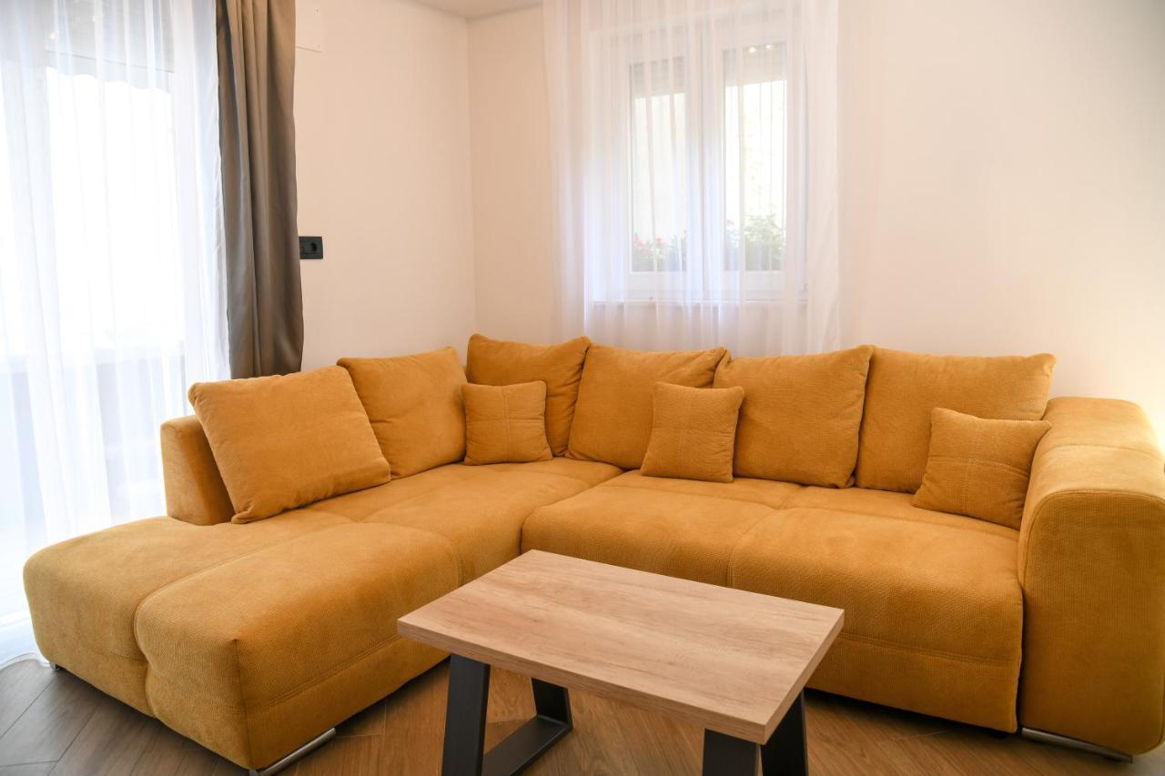Luxury Apartment Knezovic Синь Экстерьер фото